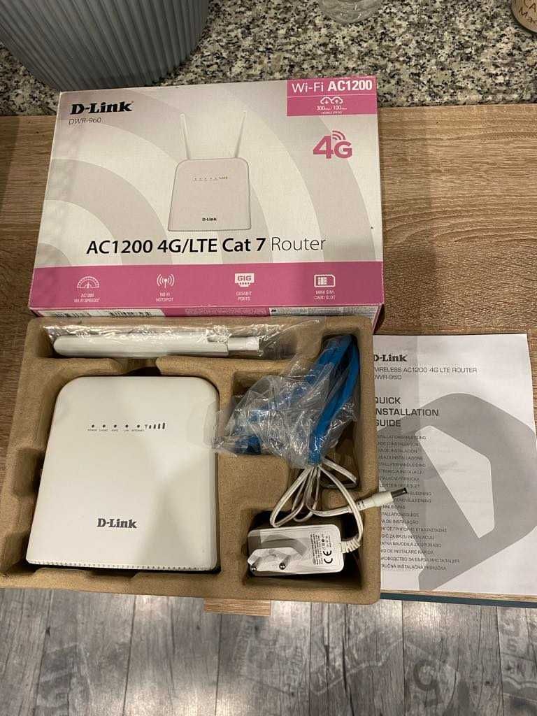Router bezprzewodowy z 4G D-Link DWR-960/W AC1200 Biały