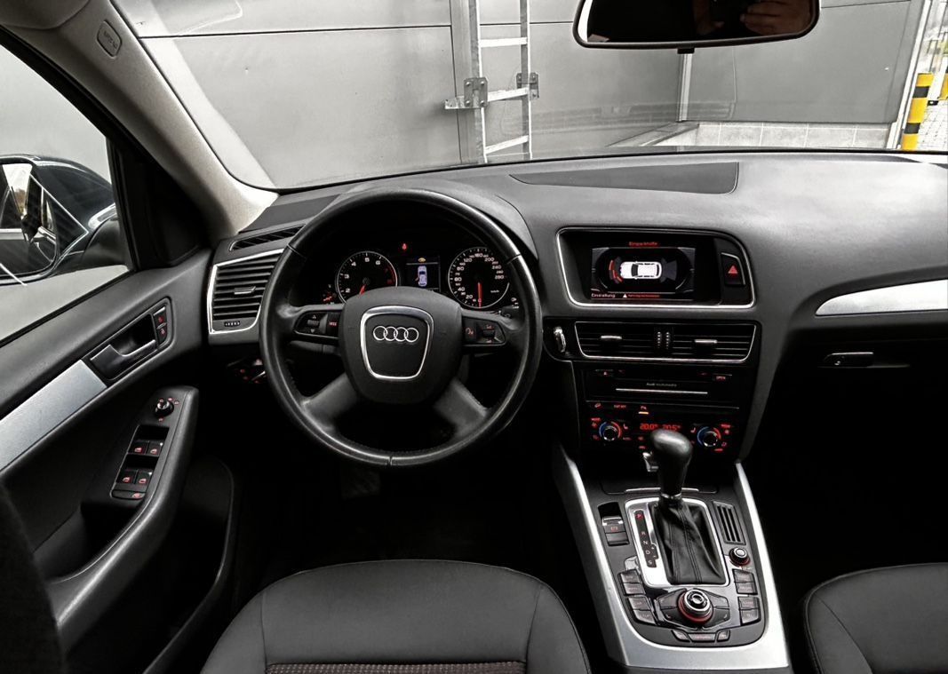 Audi Q5 2009 год