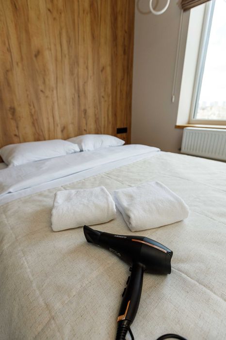 Подобова оренда на Озерній Леся курбаса 19/4