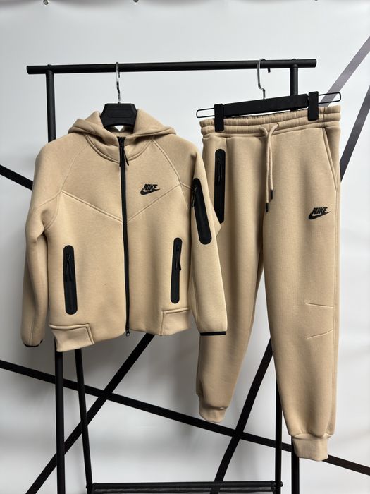 Утеплений костюм Nike Tech Fleece  р134-140, 164-176