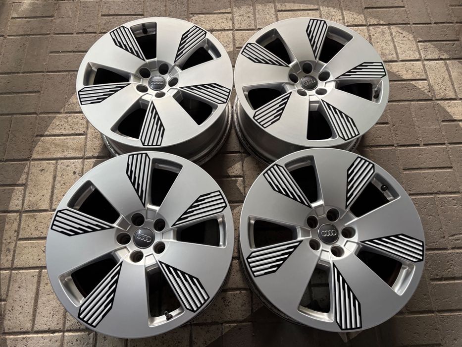 Комплект дисків оригінал R19 Audi e-tron Q5 Q7 Q8 Volkswagen Id4 5x112