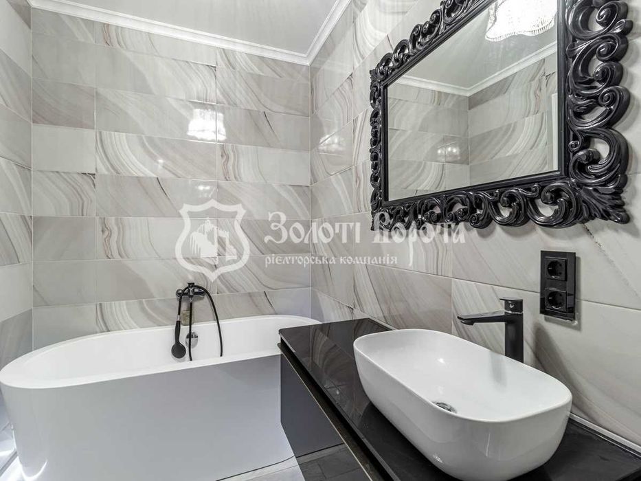 Квартира, 2к. Євроремонт. Здолбунівська, 13, Позняки, Дарницький район