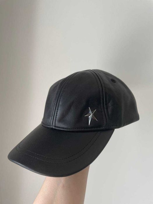 Кепка з натуральної шкіри чорна h&m mugler s