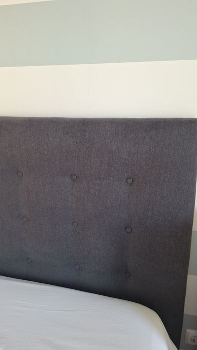 Cabeceira de cama em tecido