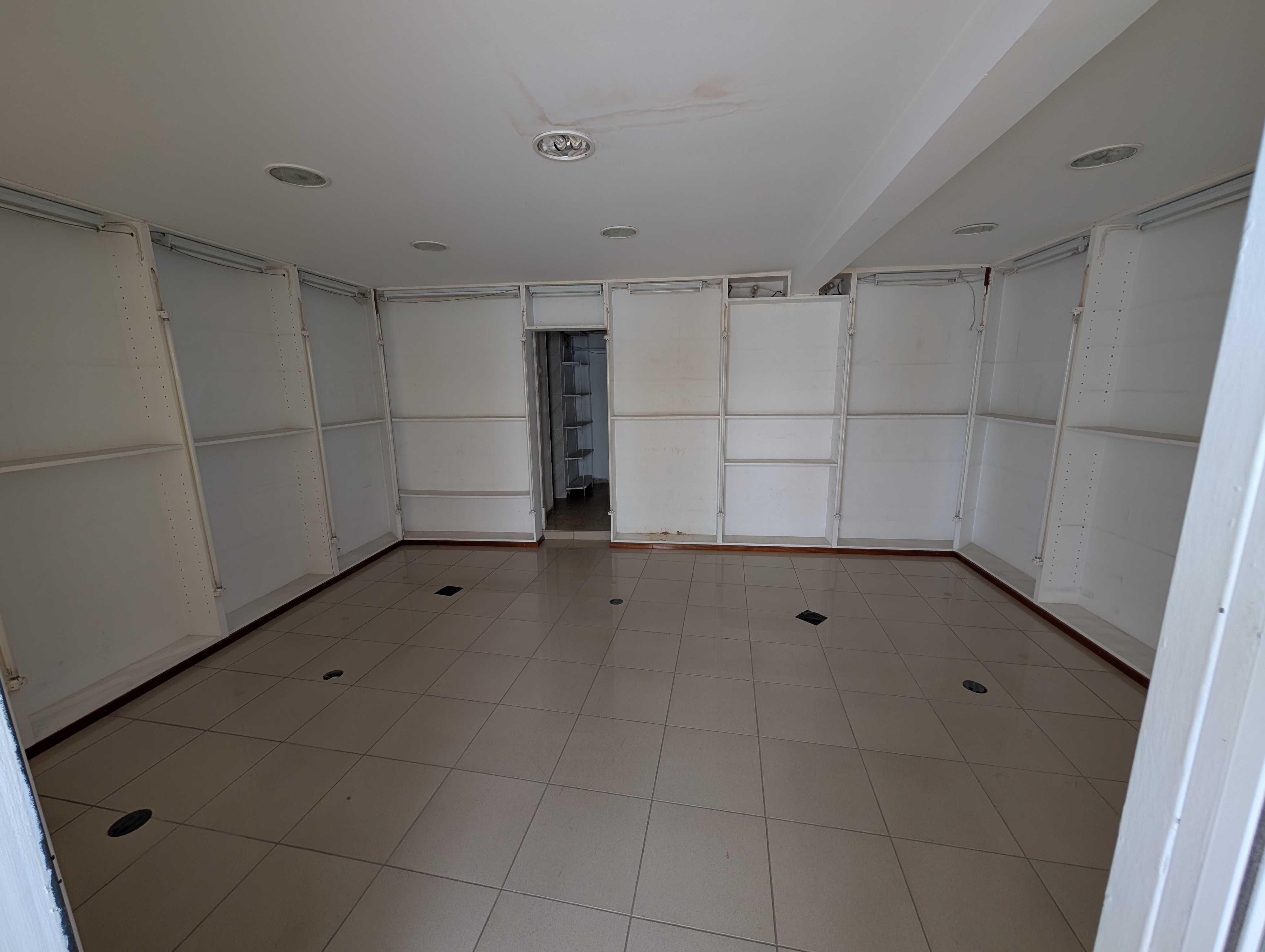 Espaço para RESTAURANTE típico no centro histórico, numa rua pedonal