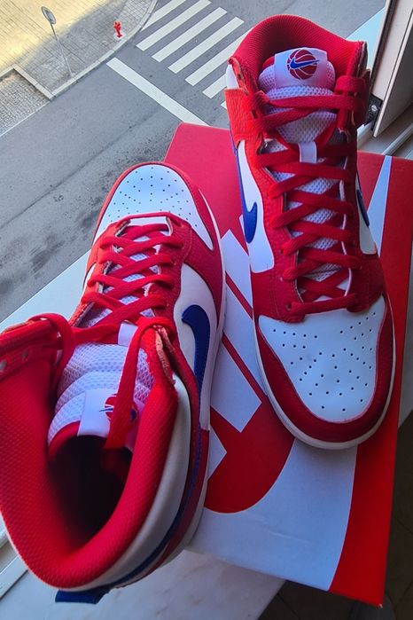 Ténis novos a estrear na caixa Nike Dunk High Retro 42,5