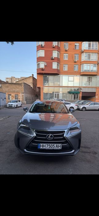 Продам Lexus NX 300h