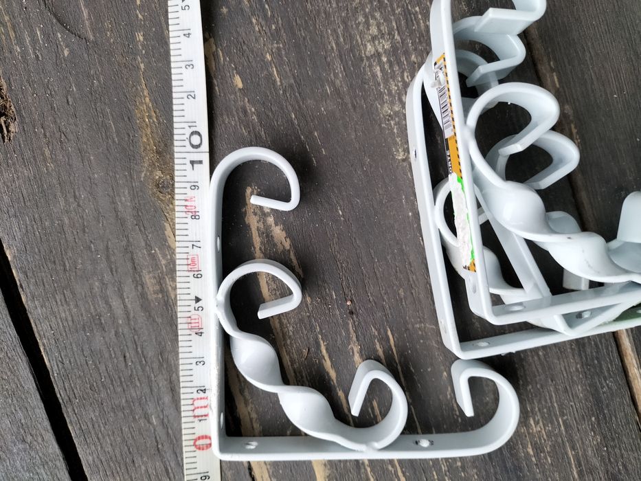 Mocowania, wsporniki metalowe do półek