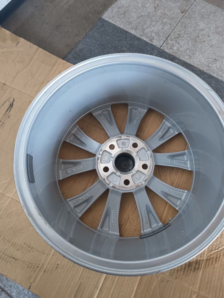 Felgi aluminiowe VW OE 5NA 7jx17” 5x112 czujniki Tiguan
