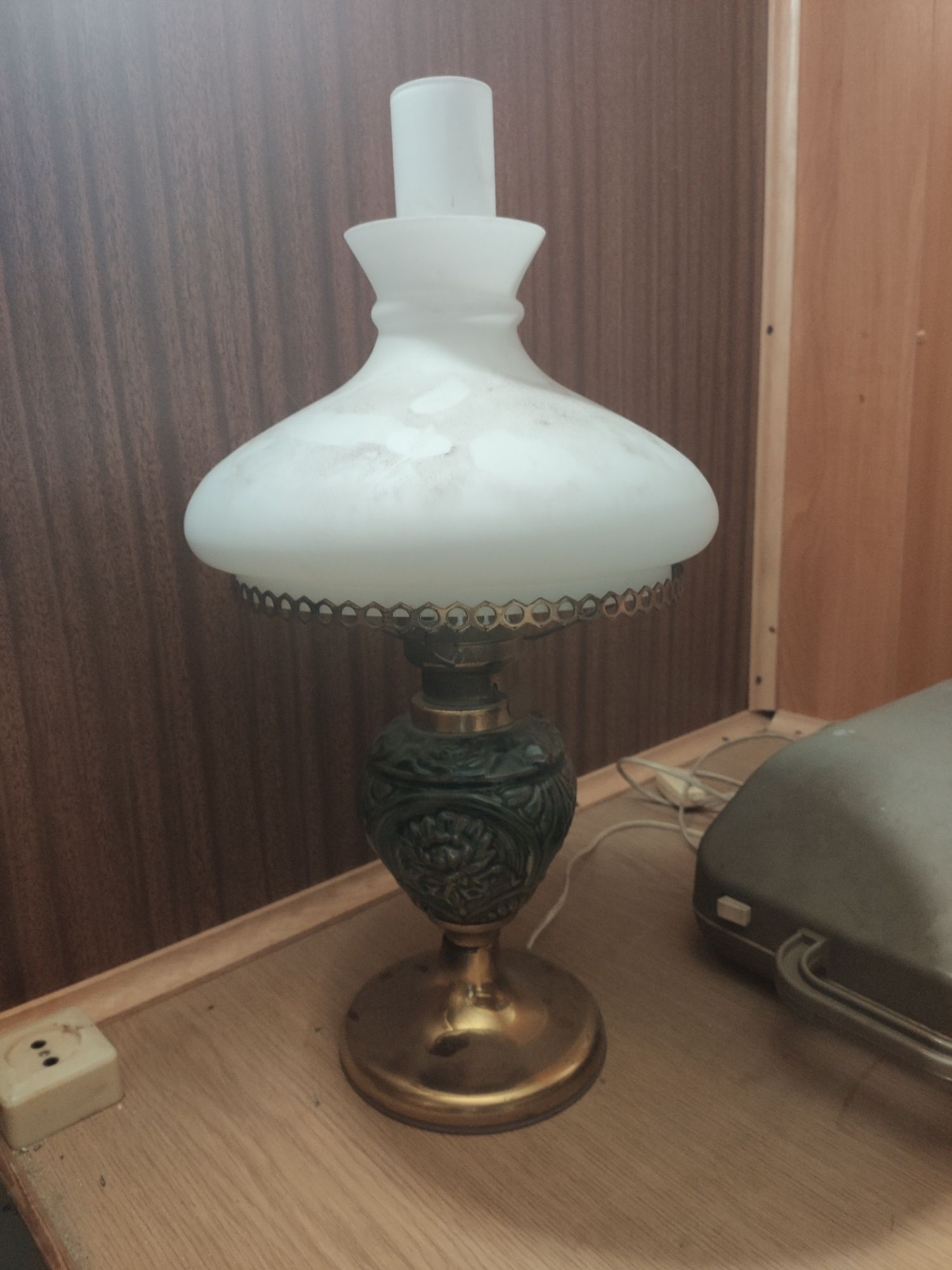 Lampa ze szklanym kloszem prl