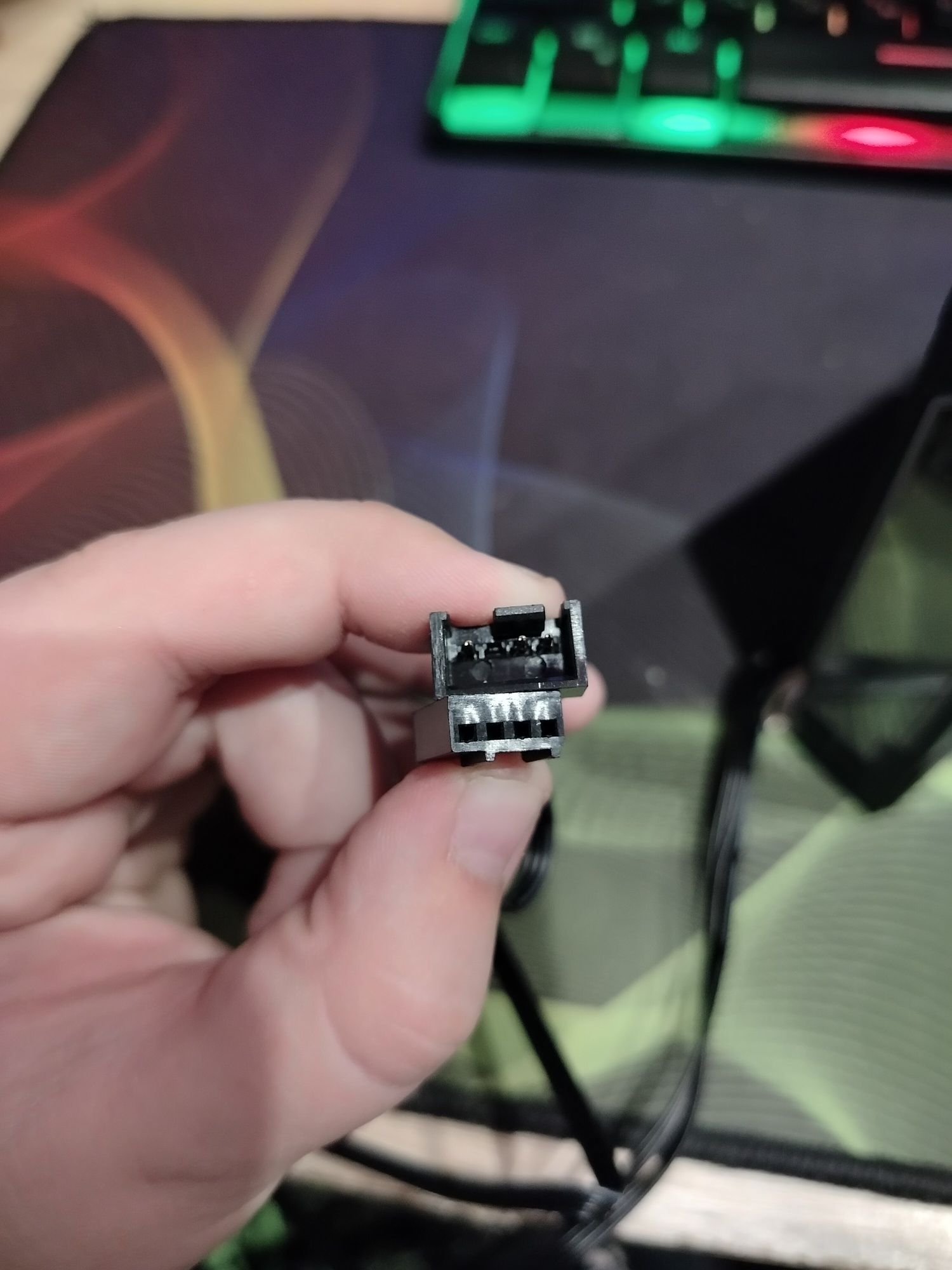 Продам вентиляторы для корпуса a-rgb цена за 8 шт