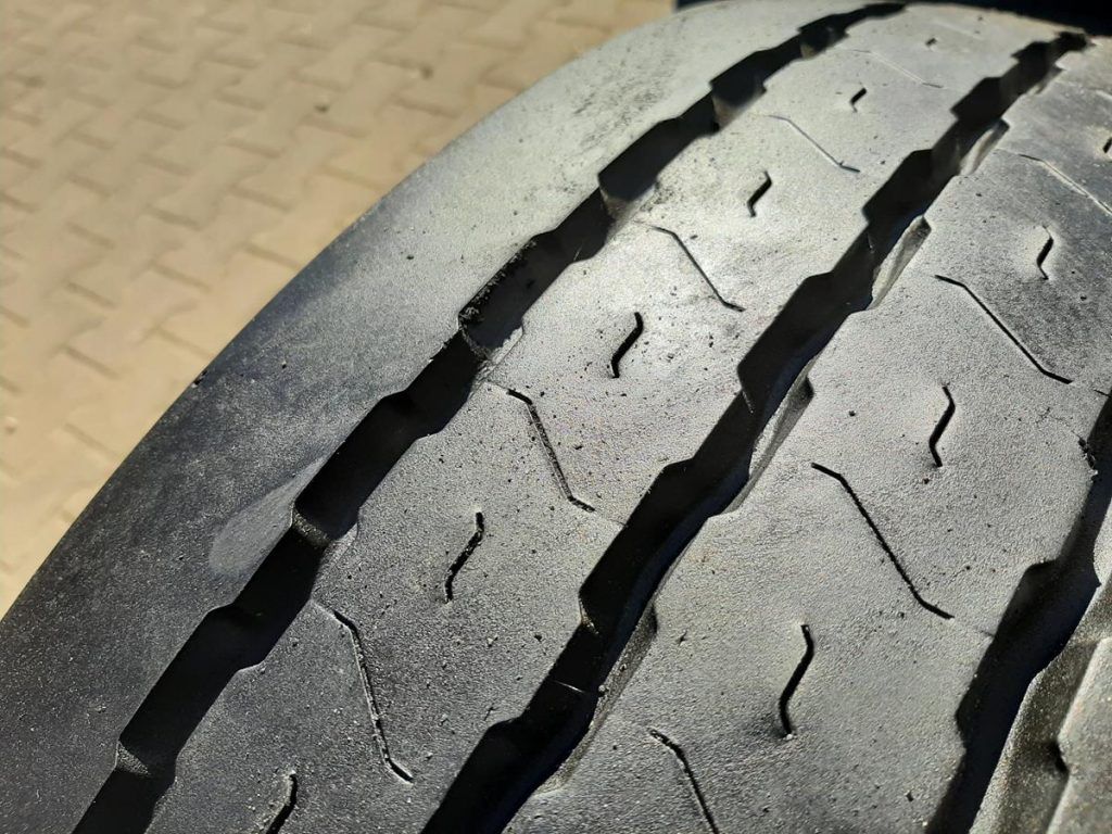 Opona używana ciężarowa 245/70R17.5 GOODYEAR KMAX T 450zł C2476