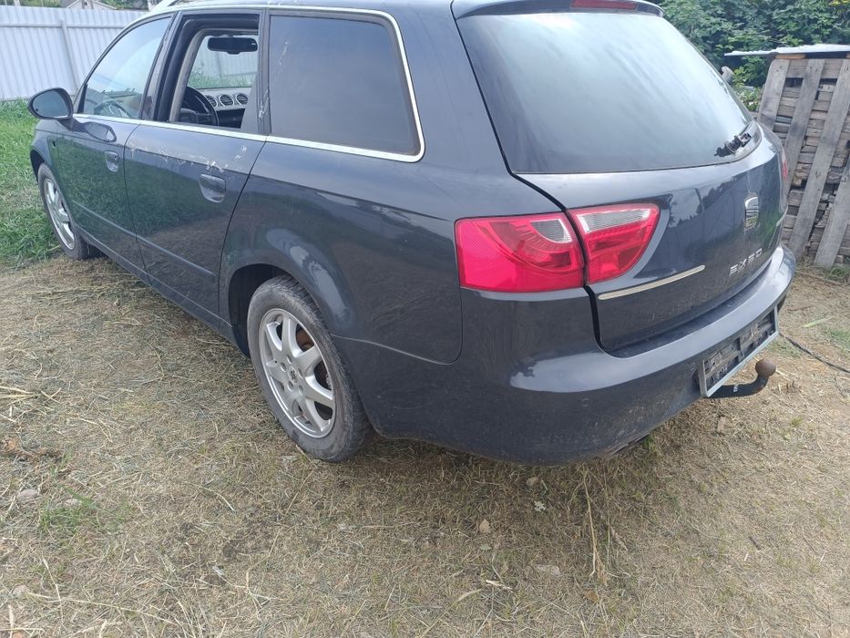 Seat Ексео 2010 року