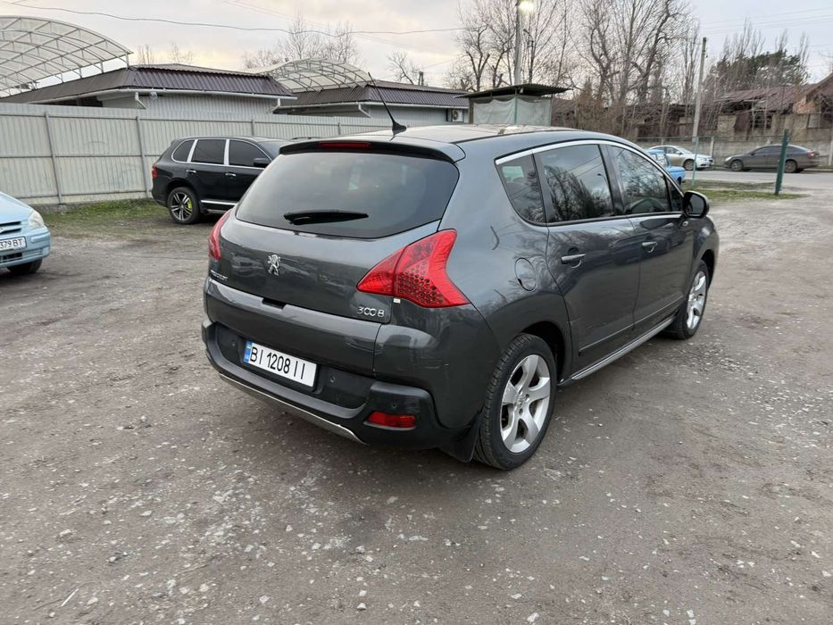 Продам-обмен Пежо 3008 ,1 6 бенз,автомат,2010г/в 5999 $