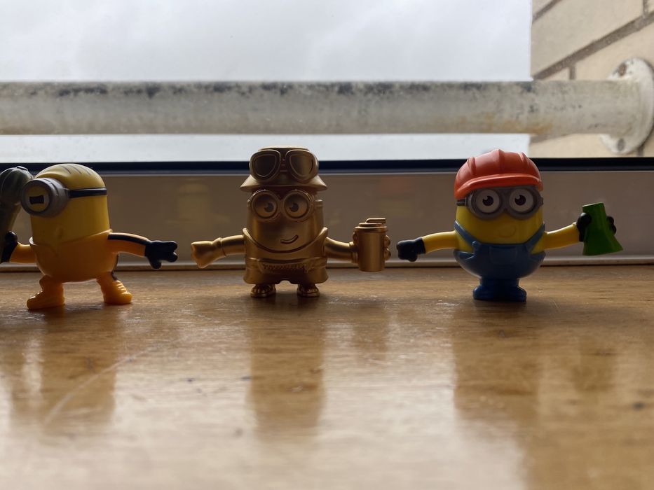 Little Pet Shop e gatos e minions
