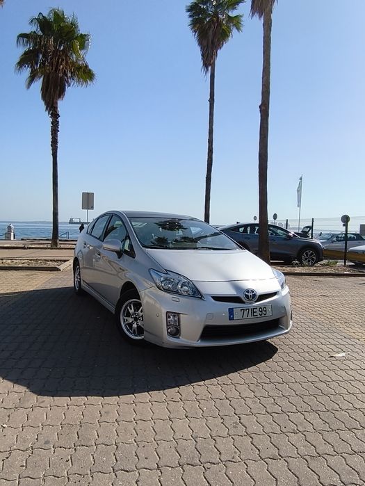 Toyota Prius 1.8 híbrido