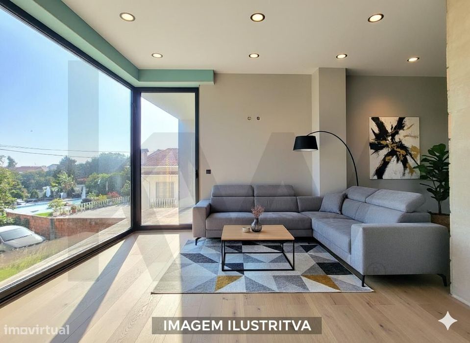 Moradia T4 de arquitetura moderna alvorada em Mataduços - Esgueira, Av