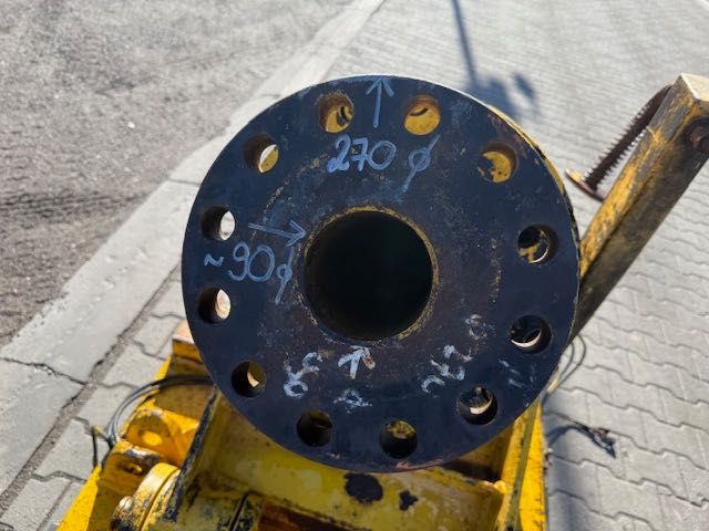 wózek z głowica obrotową mechaniczna do wciskania pali