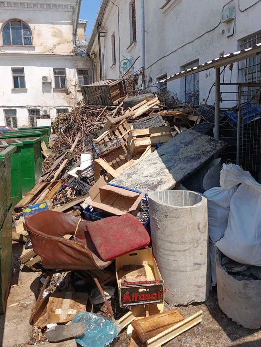 Уборка мусора после ремонта. Доступные цены. Вывоз строй мусора.
