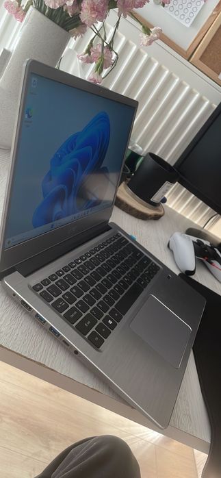 Acer swift 3 Intel core i5-826U 8Gb 512