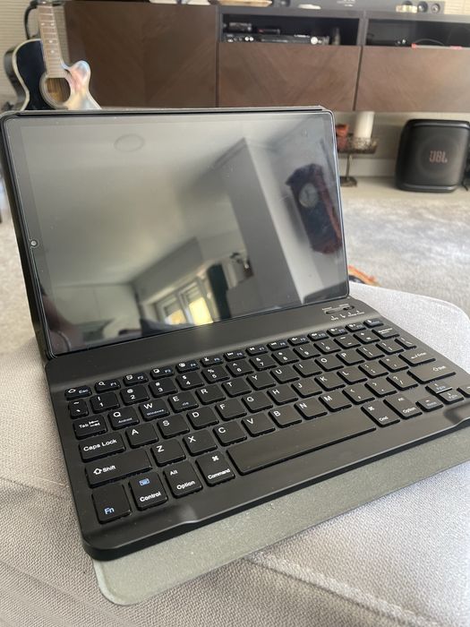 Tablet Lenovo Tab M10 FHD Plus 64 GB + Teclado + Capa tipo portátil
