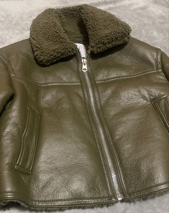 Дублянка. коротка куртка  Bershka