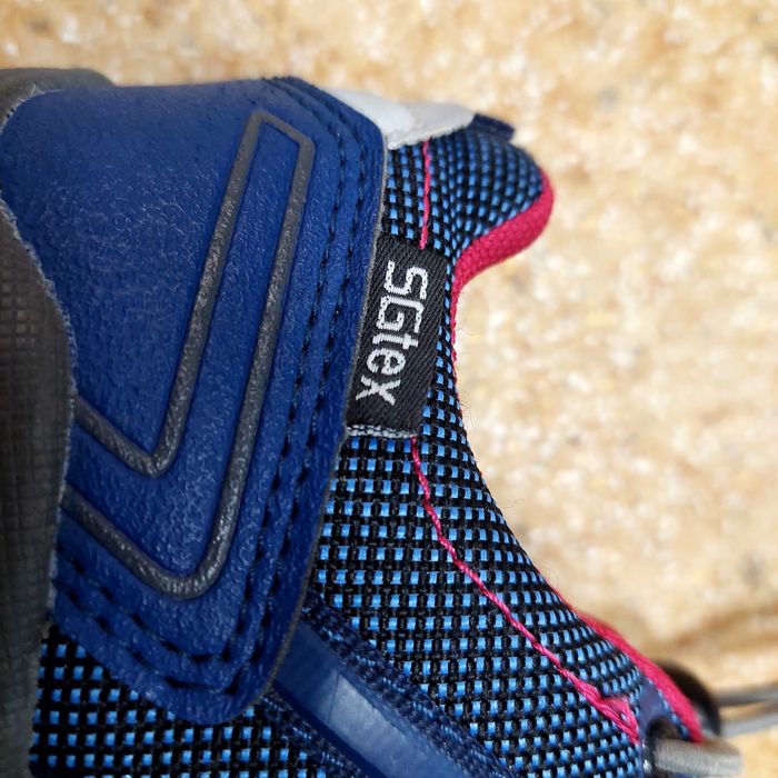 Продам детские кроссовки Crane на мембране SGtex