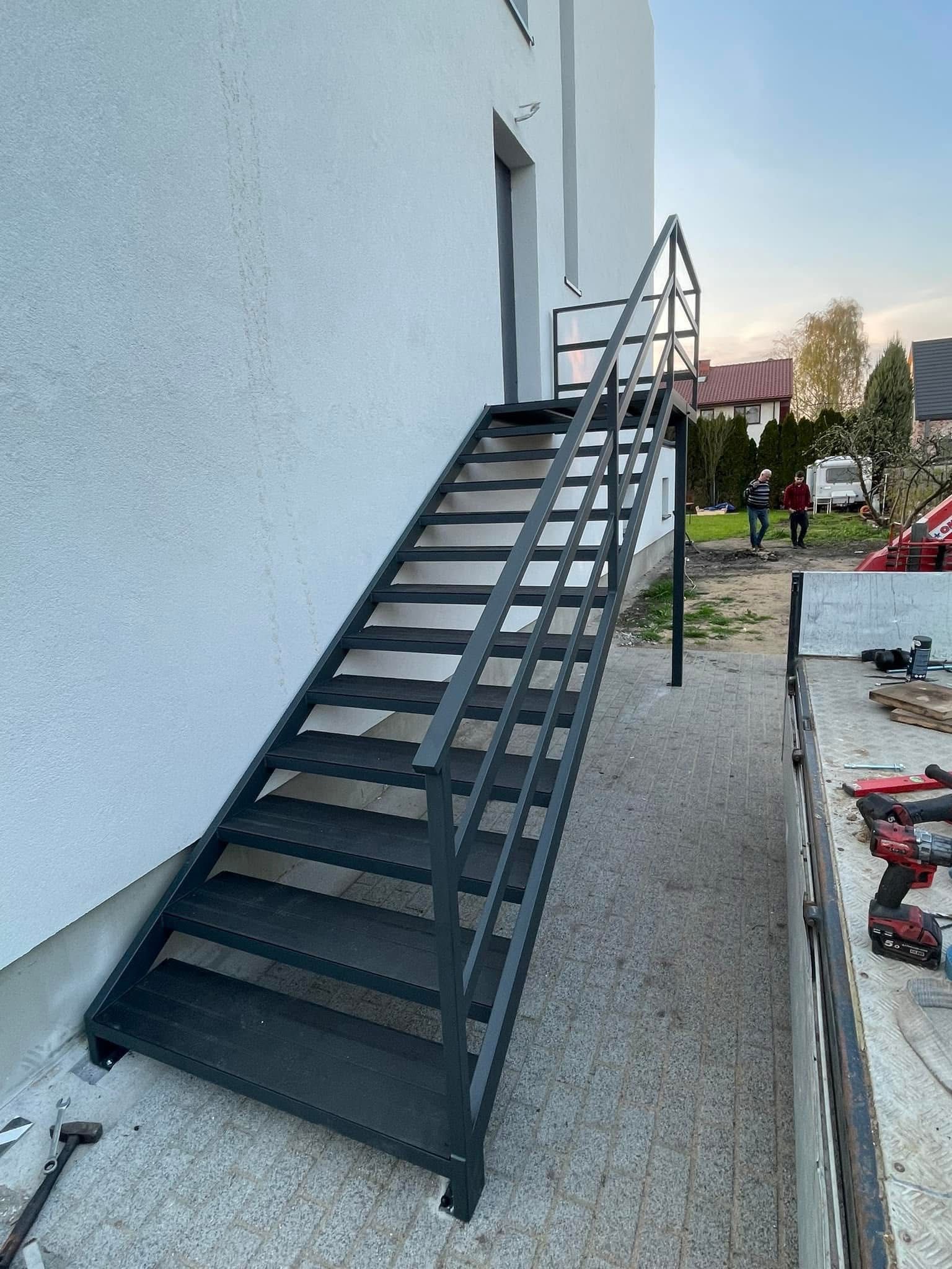 Schody metalowe stalowe zewnętrzne wema