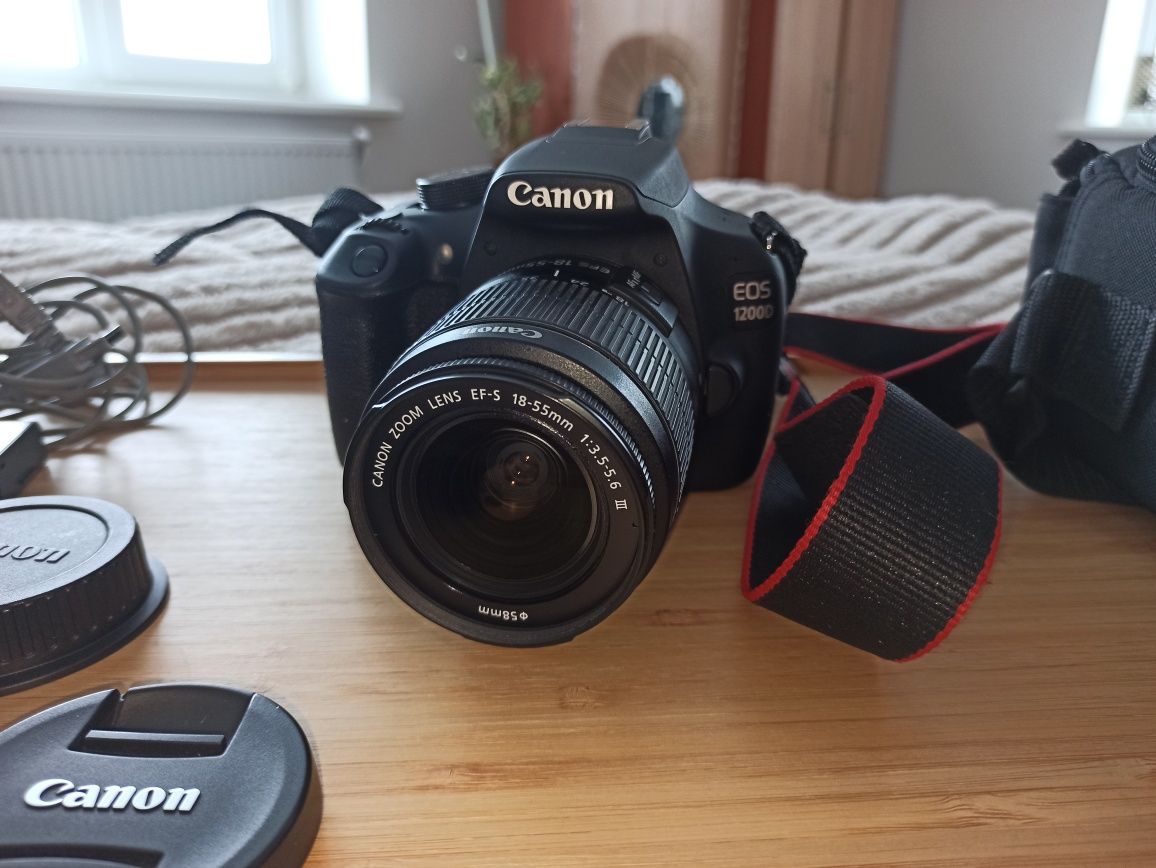 Canon EOS 1200D + об'єктив 18-55mm