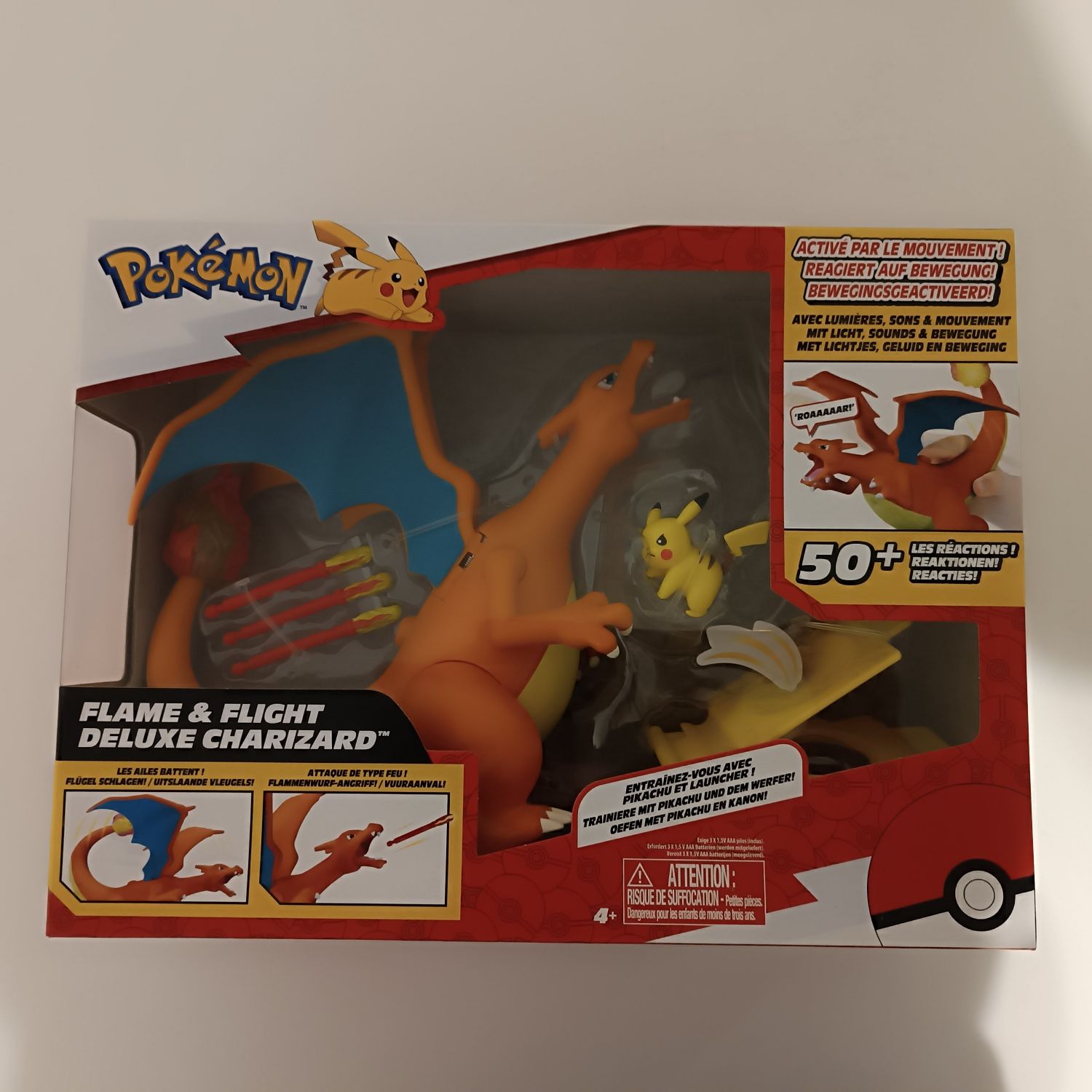 Nowa figurka pokemon charizard oraz pokemon pikachu