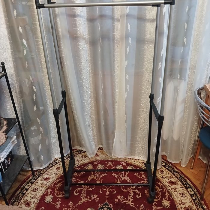 Напольная вешалка