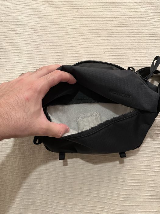 Bolsa Moment Everything Sling 2L