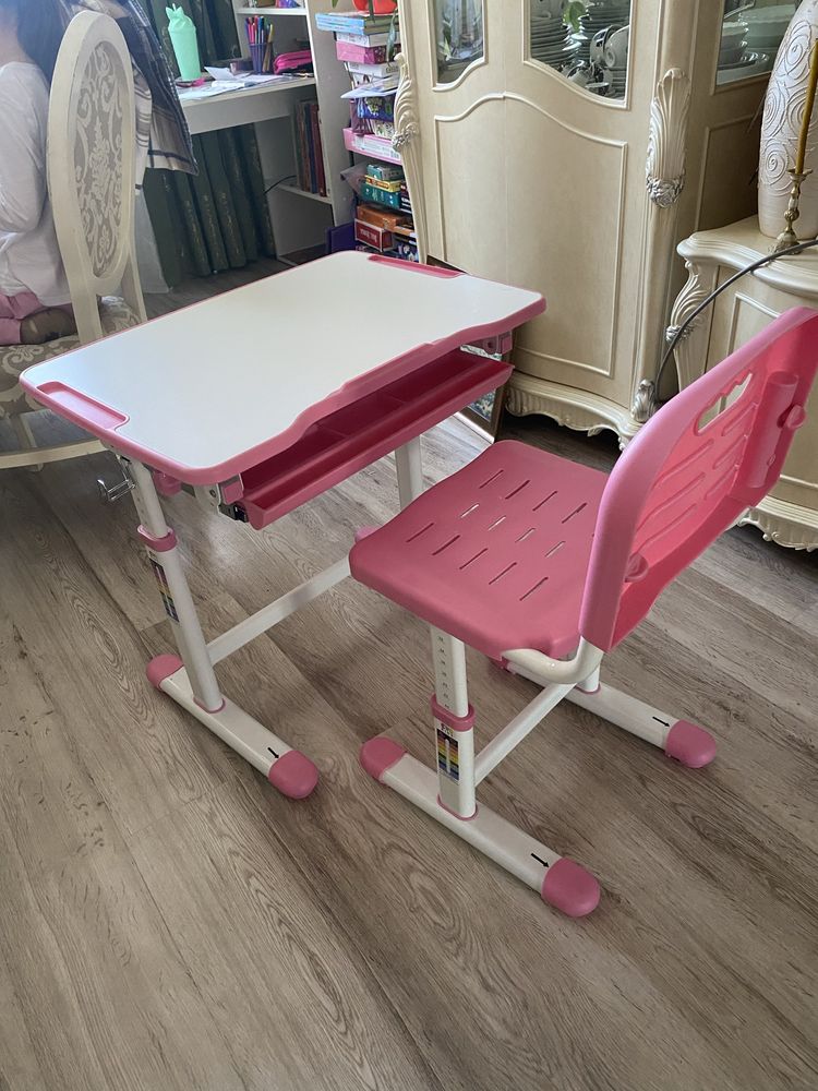 Дитячий стіл і стілець Sorpresa Pink