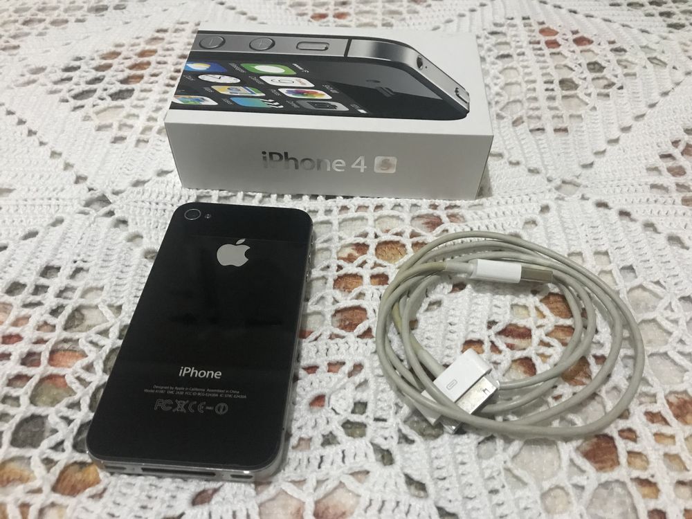 Apple iPhone 4S 8GB Preto - Livre