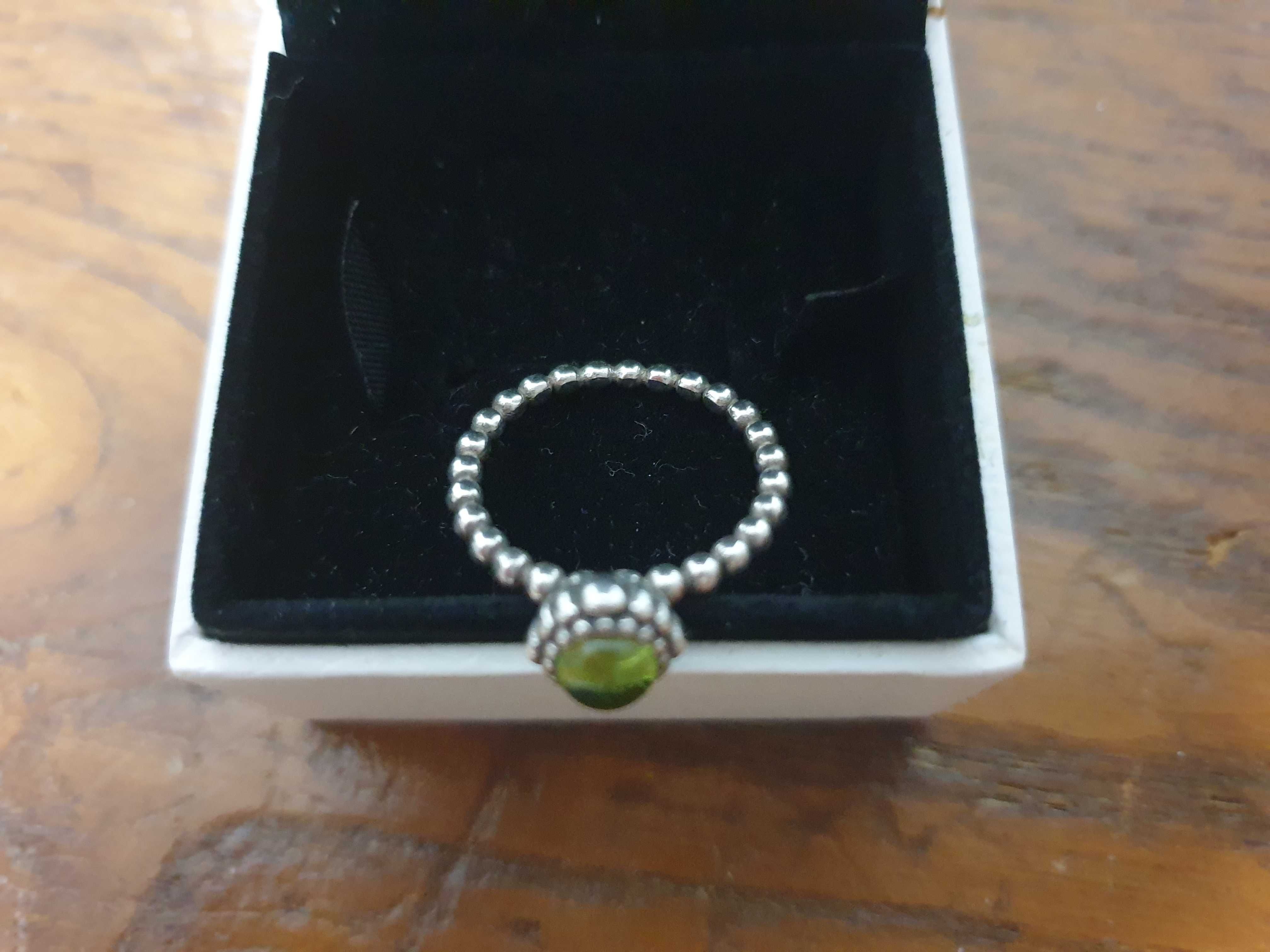 Anel Pandora pedra verde original tam 54