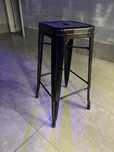 Banco alto metal preto