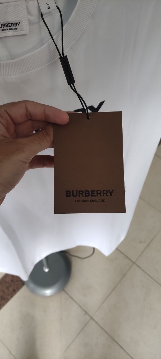 T-shirt Burberry