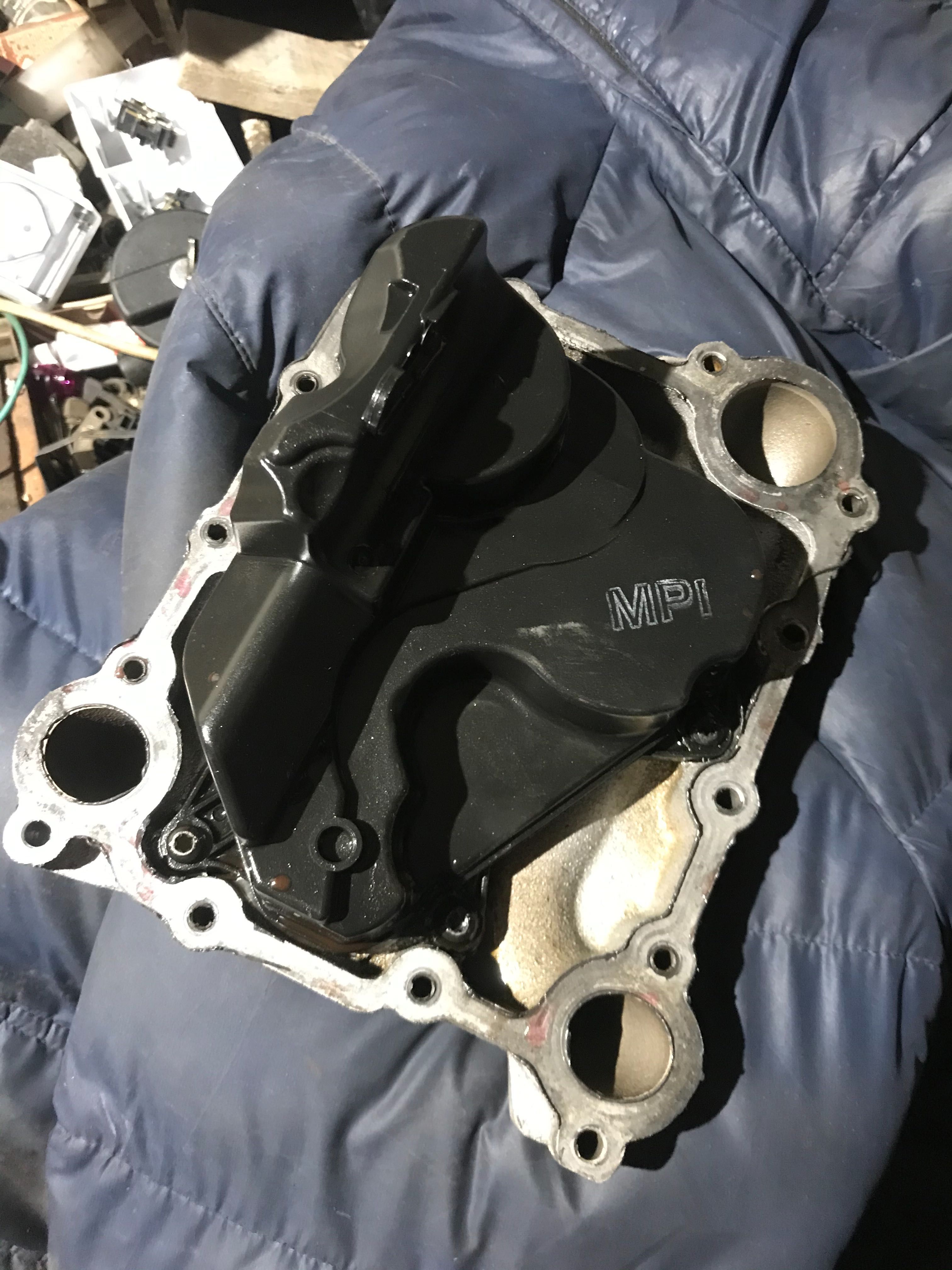 Маслоотделитель Audi a6c6 06E103464F