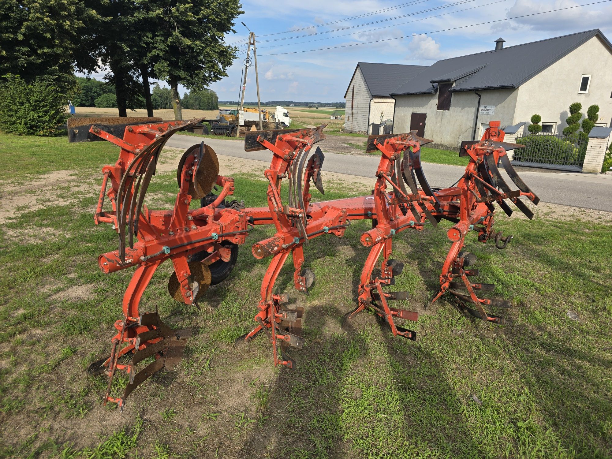 Pług obrotowy Kuhn Multi Master 121 non stop imp Niemcy Lemken