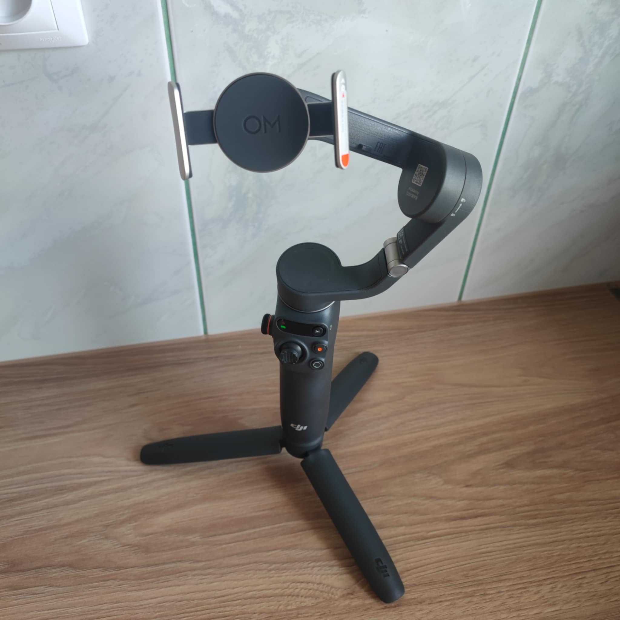 DJI Osmo Mobile 6