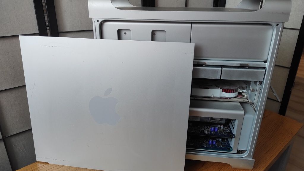 Retro komputer Apple mac pro