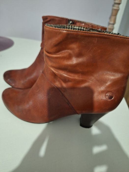 Sprzedam mało używane obuwie