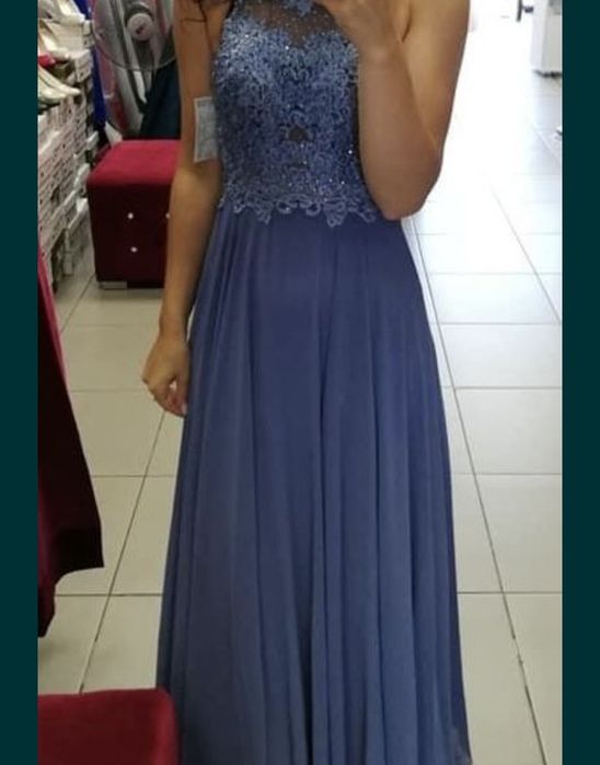 Długa wieczorowa sukienka