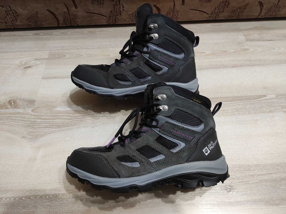 Женские водостойкие термо кроссовки ботинки Jack Wolfskin 38 размер