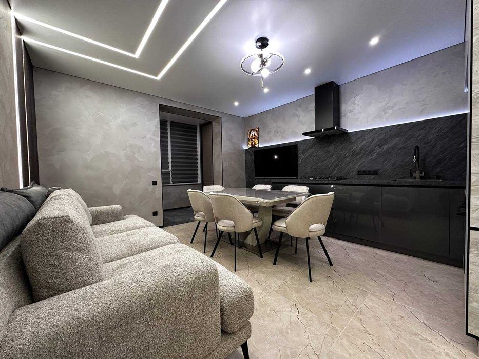 Продам 3к квартира ЛЮКС Днепровская Брама 2   78м2