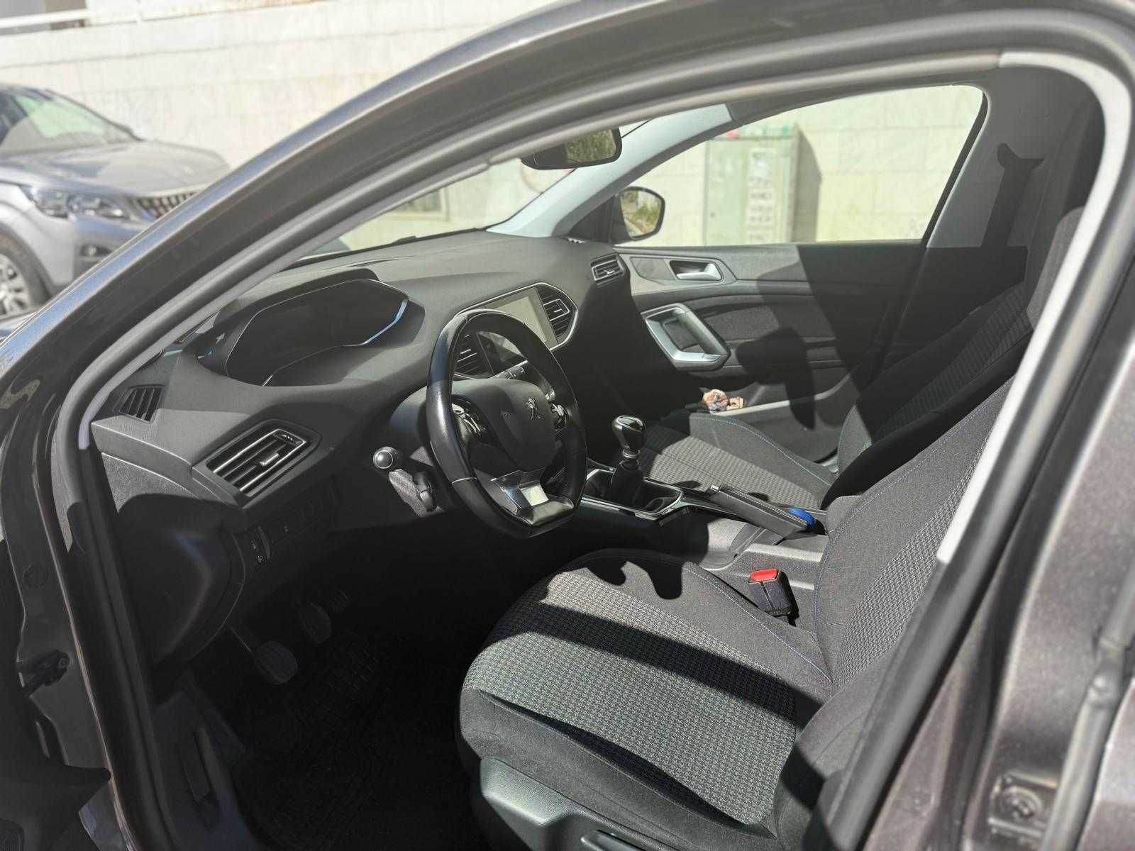 Peugeot 308 – Poucos Quilómetros