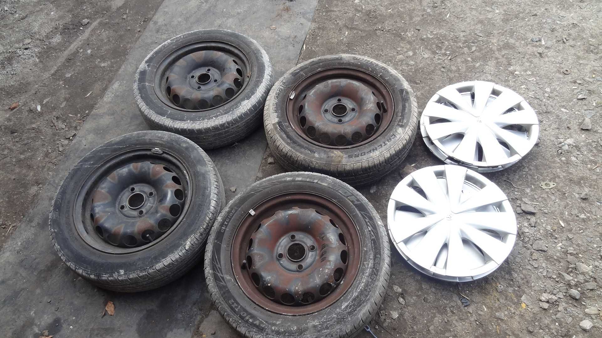 Toyota aygo II 14-  kołpaki felgi stalowe 14  4x100 ET 35 komplet