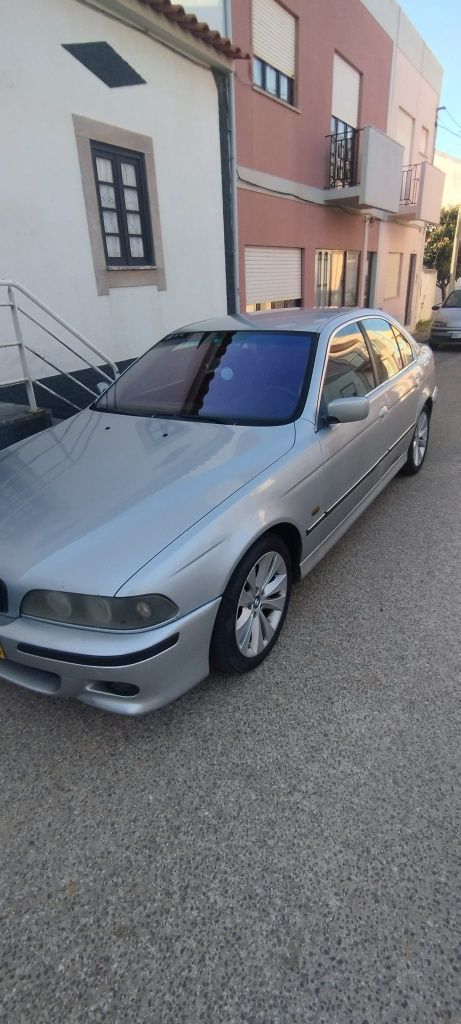 BMW   525    TDS