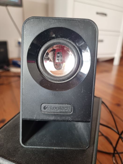 Colunas Logitech