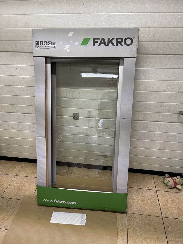 Okno Dachowe Fakro FTP-V U3 78x140 bdb stan Nowa Rama demontaż